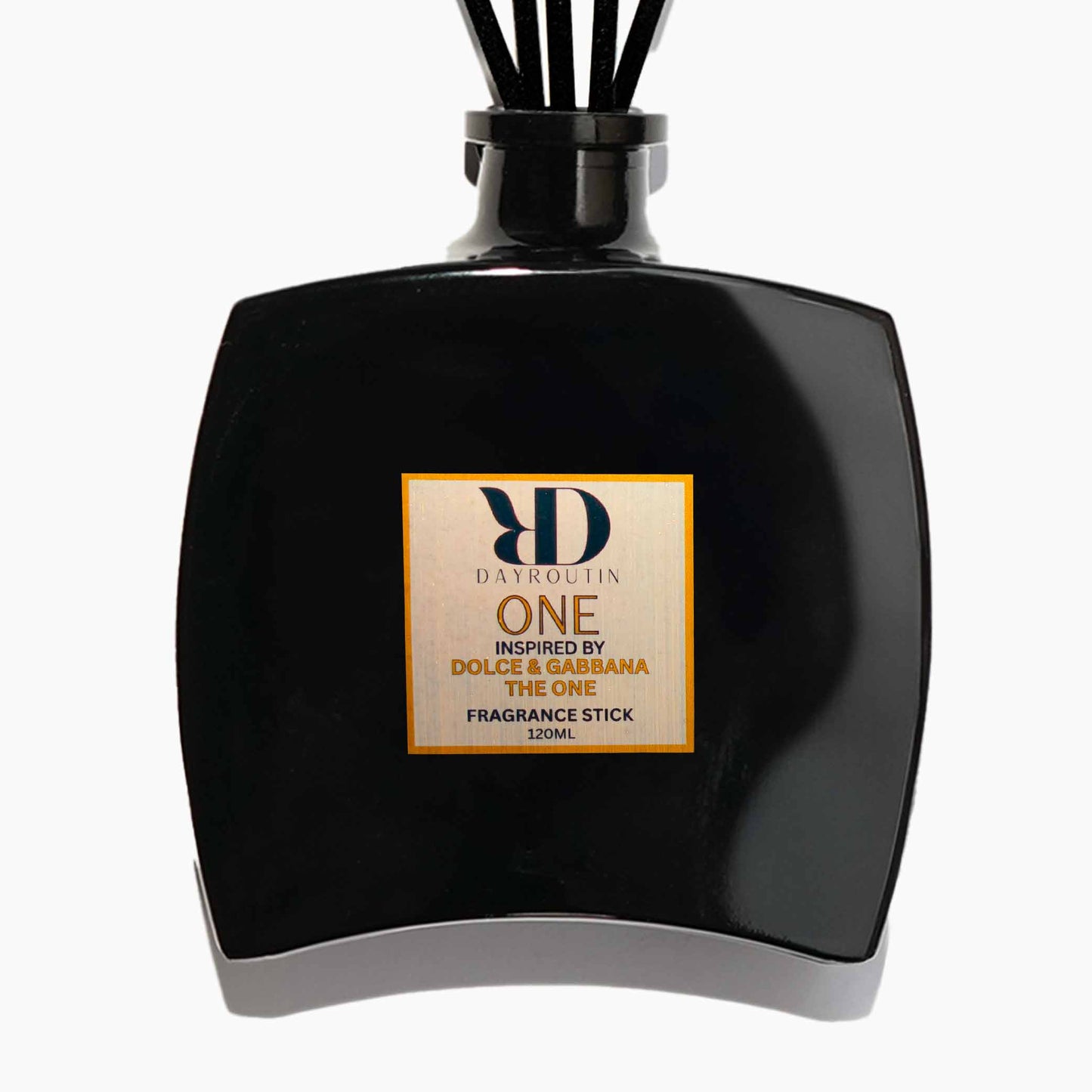 Luxury home fragrance diffuser smelling like Dolce & Gabbana The One, vanilla and peach scent